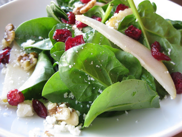 Spinach, Pear, and Walnut Salad with Pomegranate Vinaigrette
