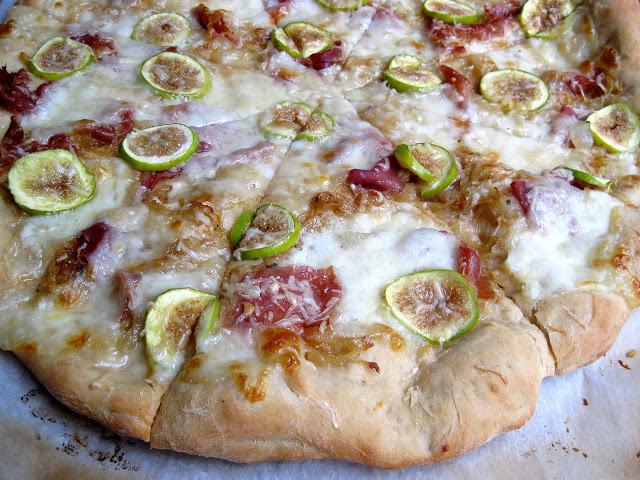 Fig and Prosciutto Pizza with Caramelized Onions