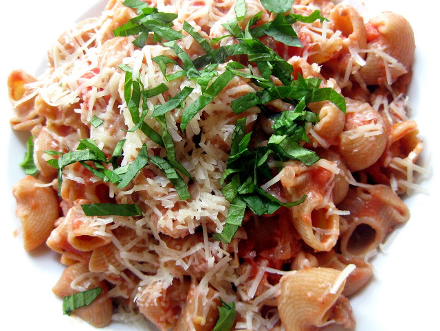 Pasta with Sausage and Tomato Cream Sauce