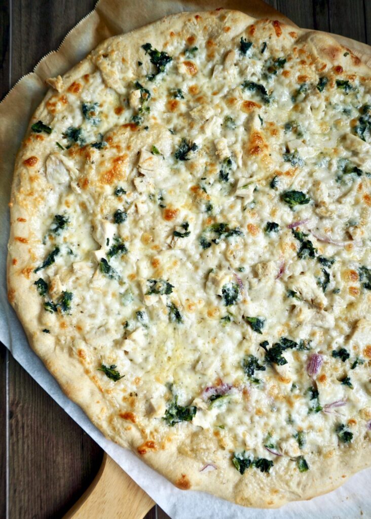 garlic chicken spinach pizza